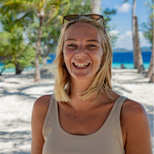 Pernille har sin dagelige gang på hendes sejlbåd Cleo - staysaltysailing og elsker at udfolde sig kropsligt.